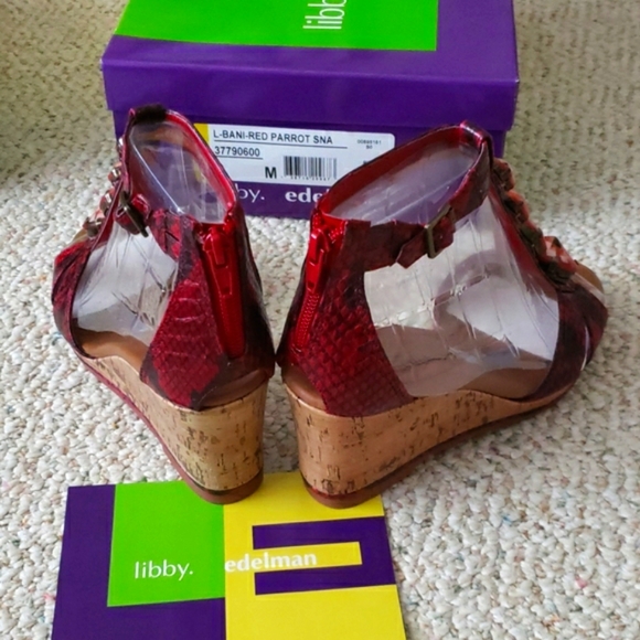 NWT- Libby Edelman wedge - 6 M - Picture 3 of 3